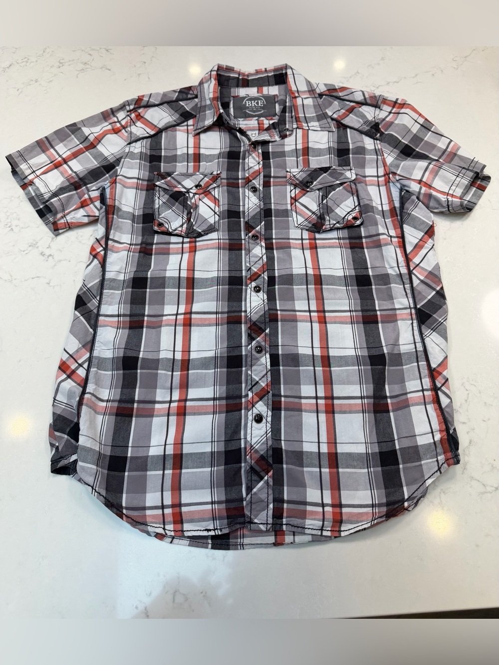 BKE Men’s Short Sleeve Plaid Button-Up Shirt - White, Black & Red size XL